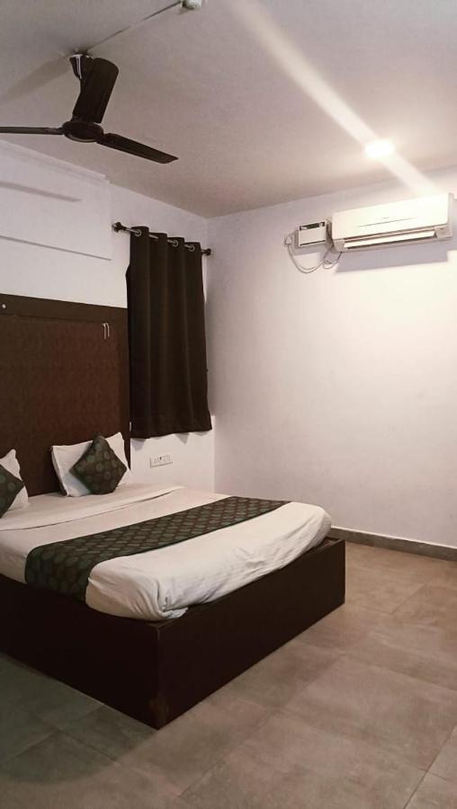 Baga Beach Exotica Hotel Exterior photo