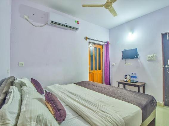 Baga Beach Exotica Hotel Exterior photo