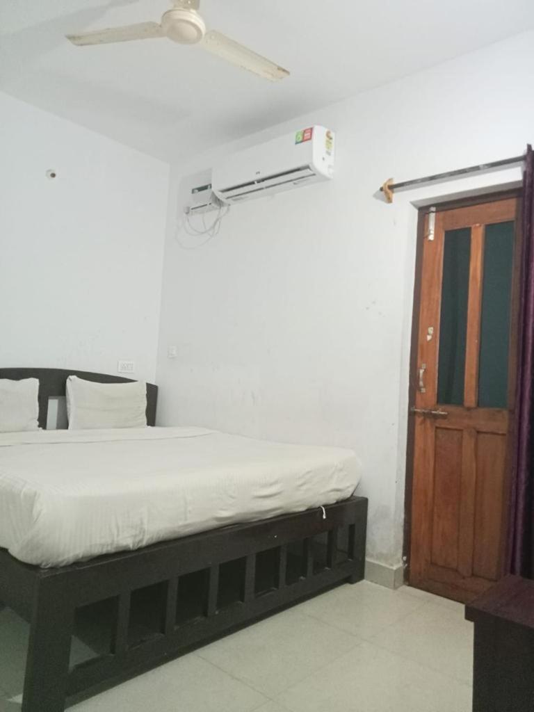 Baga Beach Exotica Hotel Exterior photo